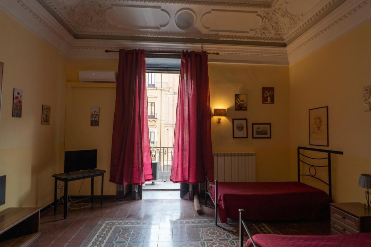 Hotel Etnea Катания Экстерьер фото
